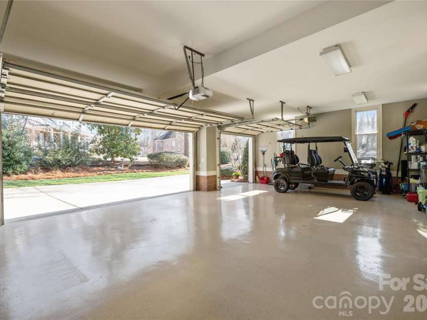 1009 Honors Court, Waxhaw, NC 28173.  MLS# CAR4409471, YatesRealty ID 41647. 