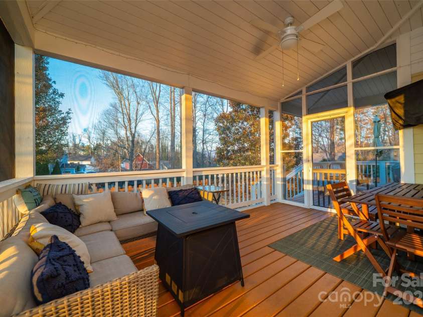 11 Forest Park Lane, Asheville, NC 28803.  MLS# CAR4321973, YatesRealty ID 4165. Screened in front porch
