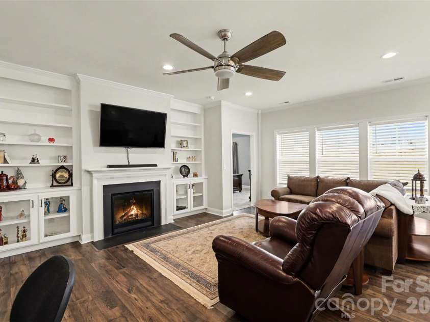 3731 Antrim Place, Kannapolis, NC 28081.  MLS# CAR4346484, YatesRealty ID 4165. Living room