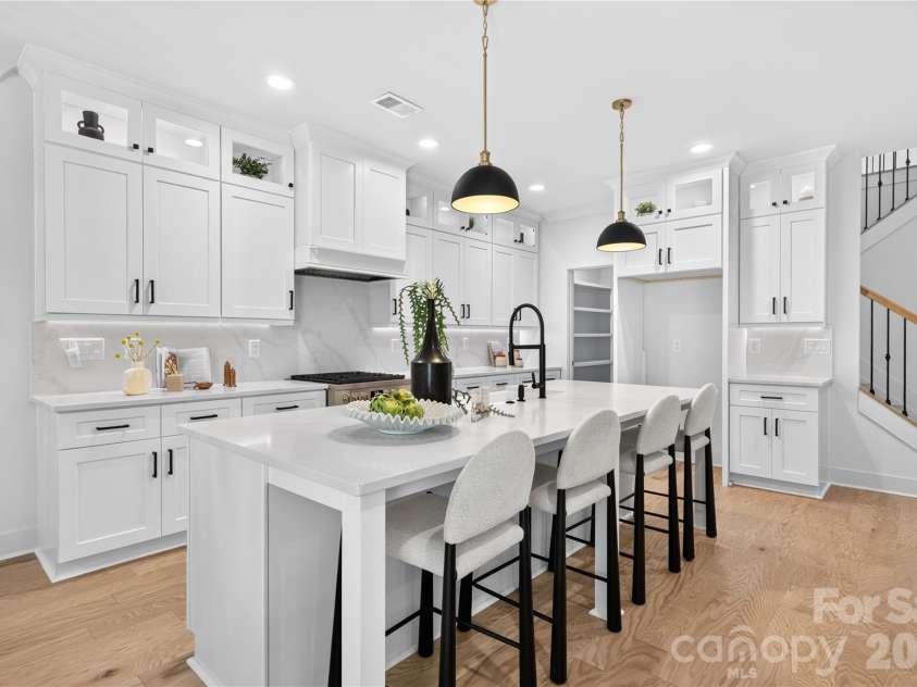2316 Chateau Court, Matthews, NC 28105.  MLS# CAR4401109, YatesRealty ID 41650. 