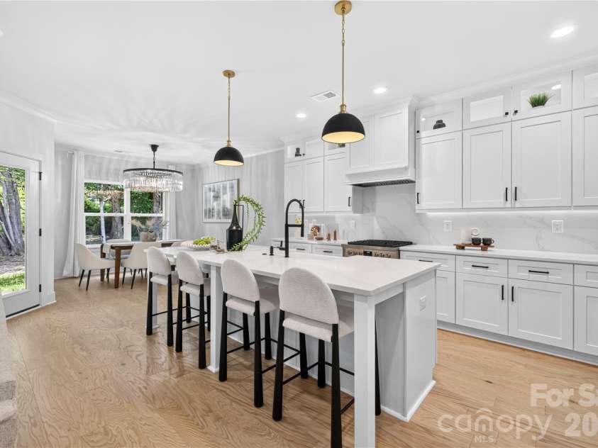 2316 Chateau Court, Matthews, NC 28105.  MLS# CAR4401109, YatesRealty ID 41650. 