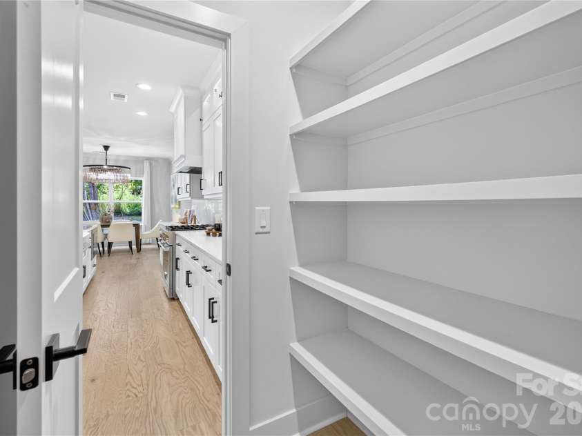 2316 Chateau Court, Matthews, NC 28105.  MLS# CAR4401109, YatesRealty ID 41650. 