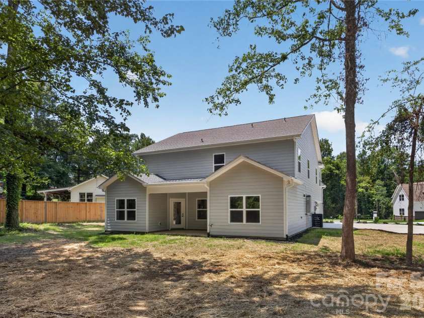 2316 Chateau Court, Matthews, NC 28105.  MLS# CAR4401109, YatesRealty ID 41650. 