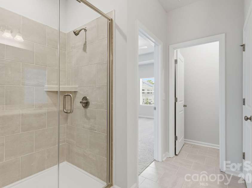 4614 Lakeview Road, Charlotte, NC 28216.  MLS# CAR4406194, YatesRealty ID 41652. 