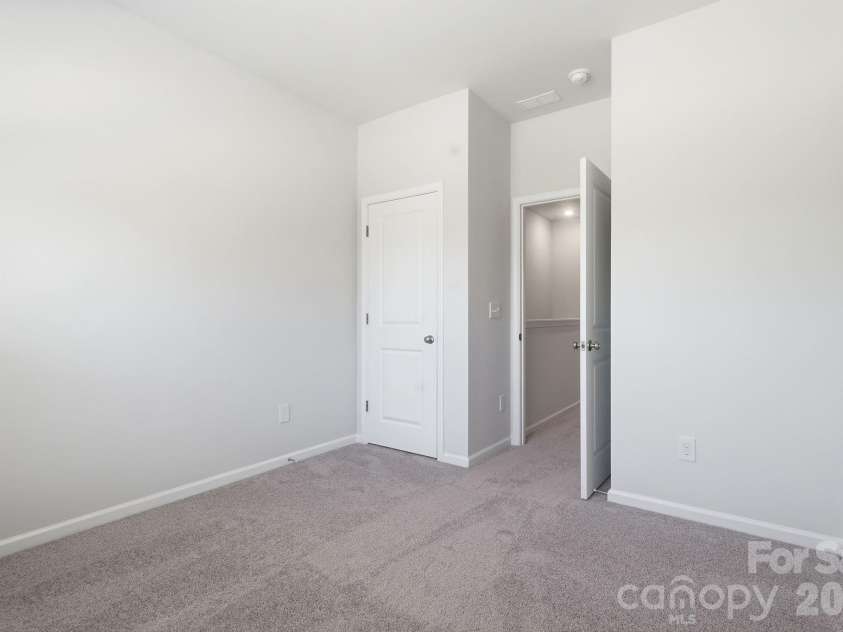 4614 Lakeview Road, Charlotte, NC 28216.  MLS# CAR4406194, YatesRealty ID 41652. 