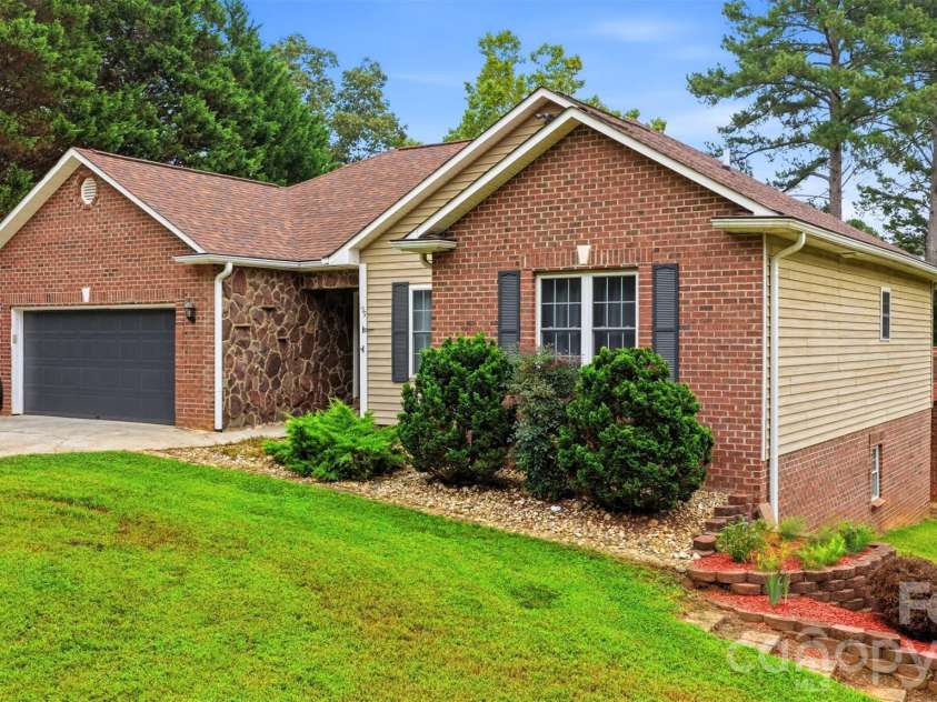 199 Bethlehem Manufacturing Lane, Hickory, NC 28601.  MLS# CAR4406517, YatesRealty ID 41654. 