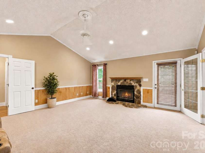 199 Bethlehem Manufacturing Lane, Hickory, NC 28601.  MLS# CAR4406517, YatesRealty ID 41654. 
