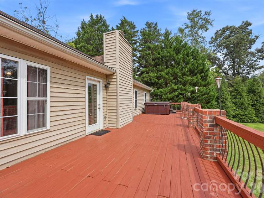 199 Bethlehem Manufacturing Lane, Hickory, NC 28601.  MLS# CAR4406517, YatesRealty ID 41654. 