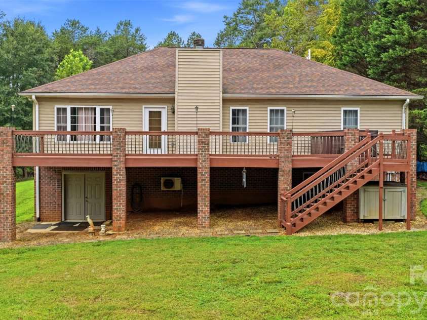 199 Bethlehem Manufacturing Lane, Hickory, NC 28601.  MLS# CAR4406517, YatesRealty ID 41654. 