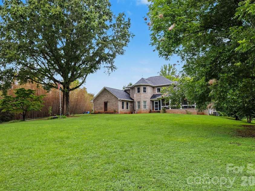 176 Eeb Lane, Statesville, NC 28625.  MLS# CAR4403023, YatesRealty ID 41655. 