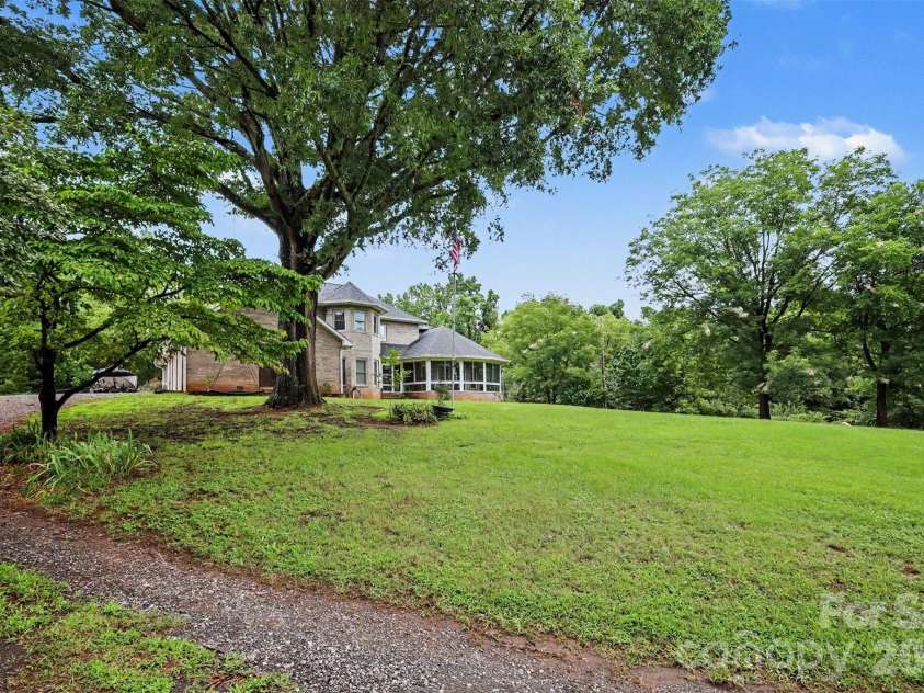 176 Eeb Lane, Statesville, NC 28625.  MLS# CAR4403023, YatesRealty ID 41655. 