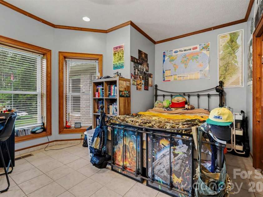 176 Eeb Lane, Statesville, NC 28625.  MLS# CAR4403023, YatesRealty ID 41655. 