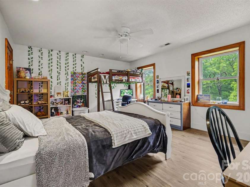 176 Eeb Lane, Statesville, NC 28625.  MLS# CAR4403023, YatesRealty ID 41655. 