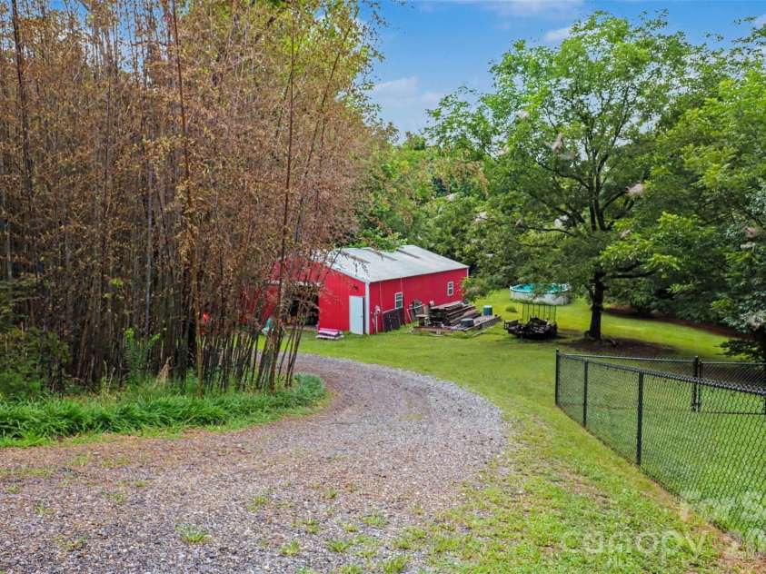 176 Eeb Lane, Statesville, NC 28625.  MLS# CAR4403023, YatesRealty ID 41655. 