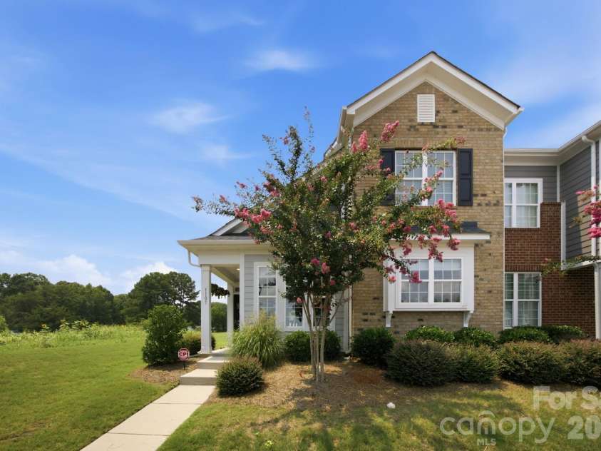 1101 Johns Walk Way, Belmont, NC 28012.  MLS# CAR4408103, YatesRealty ID 41657. 