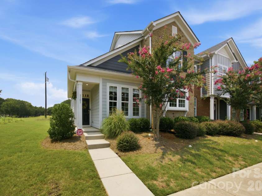 1101 Johns Walk Way, Belmont, NC 28012.  MLS# CAR4408103, YatesRealty ID 41657. 