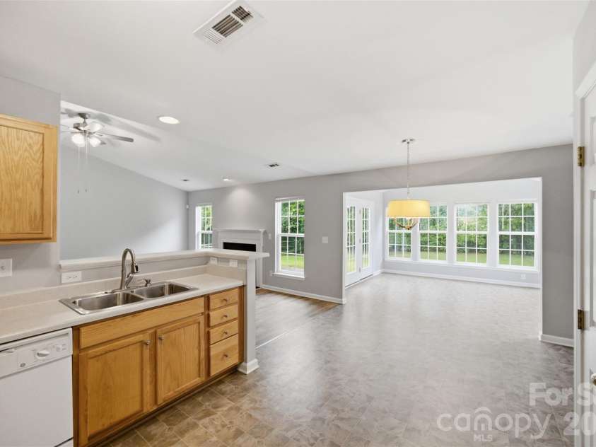 325 Dutchmans Meadow Drive, Mount Holly, NC 28120.  MLS# CAR4404931, YatesRealty ID 41658. 
