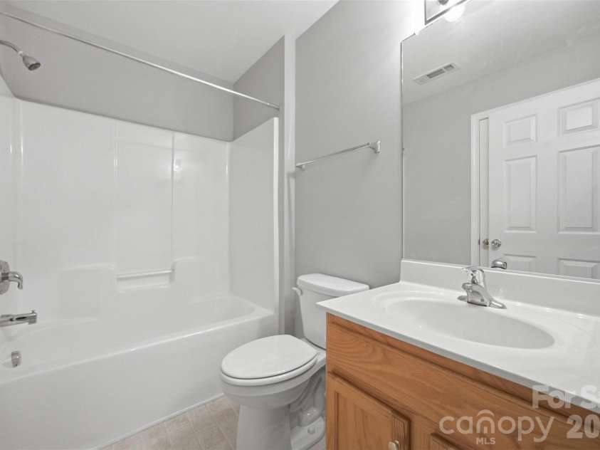 325 Dutchmans Meadow Drive, Mount Holly, NC 28120.  MLS# CAR4404931, YatesRealty ID 41658. 