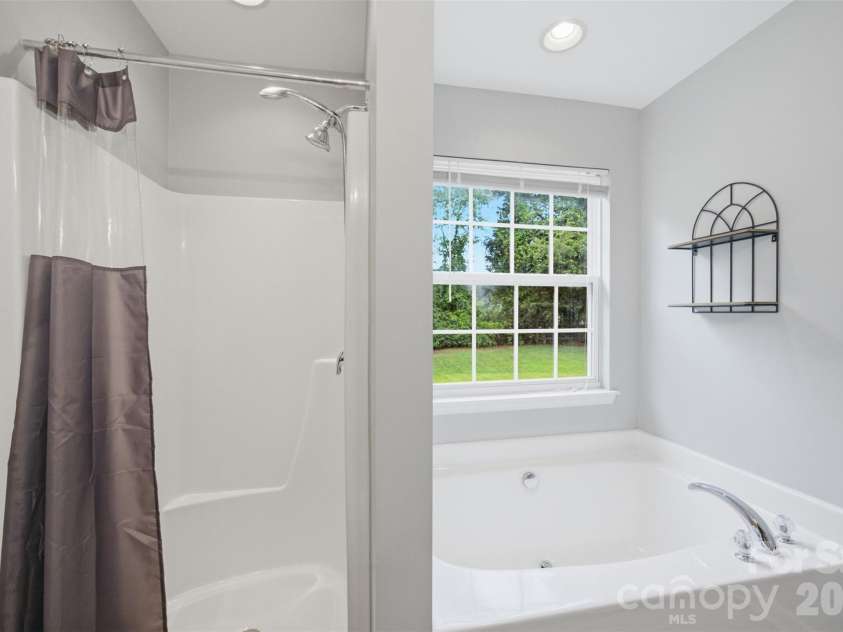 325 Dutchmans Meadow Drive, Mount Holly, NC 28120.  MLS# CAR4404931, YatesRealty ID 41658. 