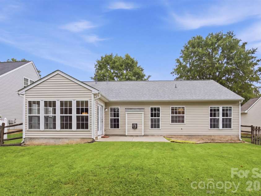 325 Dutchmans Meadow Drive, Mount Holly, NC 28120.  MLS# CAR4404931, YatesRealty ID 41658. 
