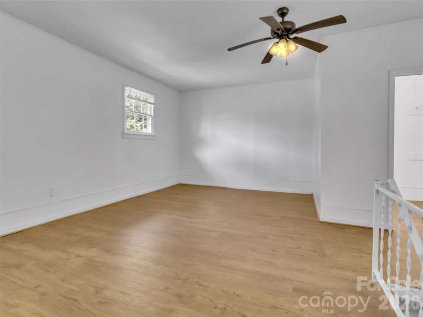 70 Iris Lane, Canton, NC 28716.  MLS# CAR4406779, YatesRealty ID 41659. 