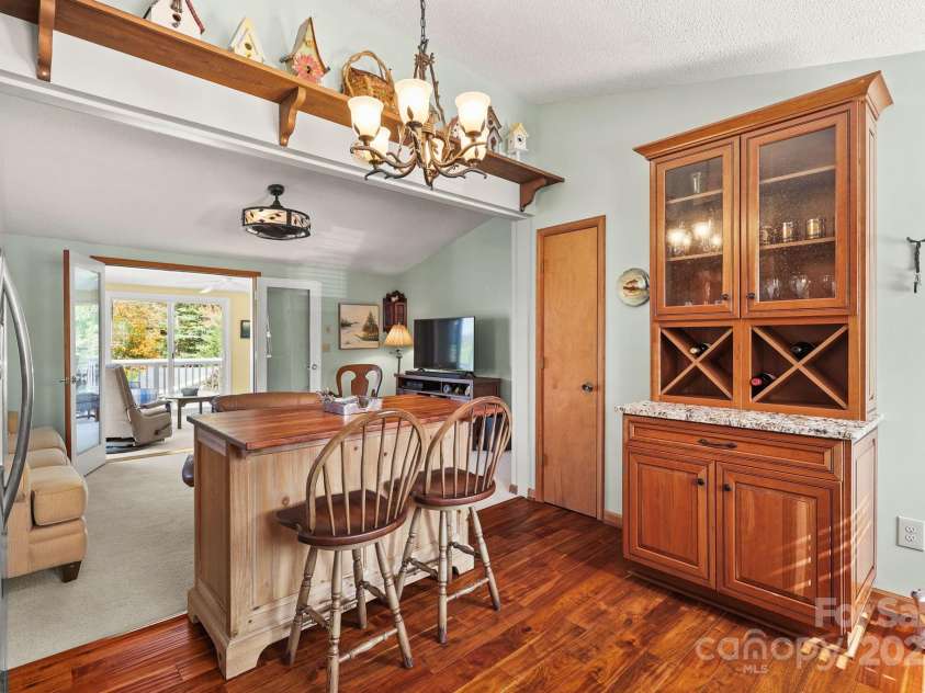 228 Snowshoe Loop, Newland, NC 28657.  MLS# CAR4311800, YatesRealty ID 4166. 