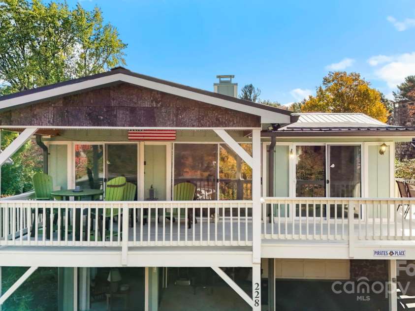 228 Snowshoe Loop, Newland, NC 28657.  MLS# CAR4311800, YatesRealty ID 4166. 
