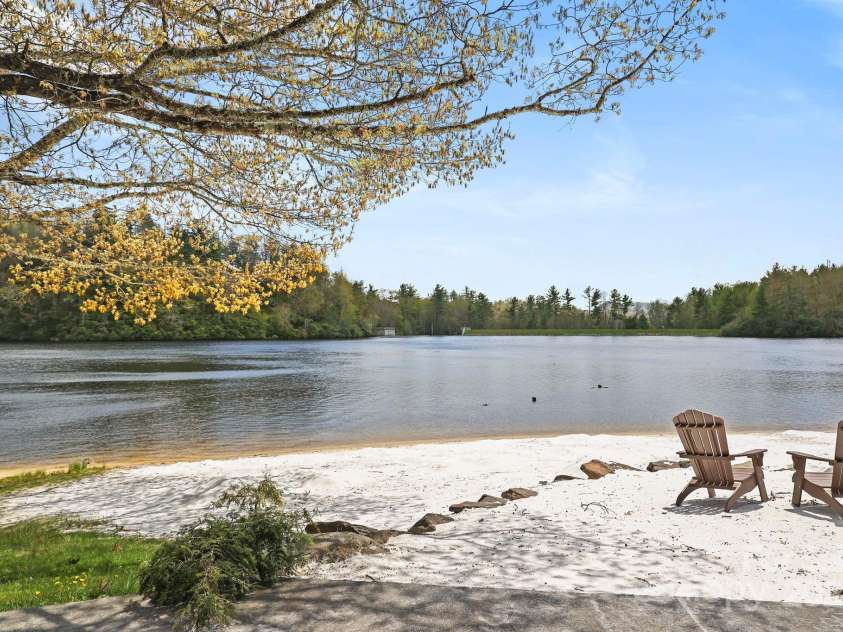 228 Snowshoe Loop, Newland, NC 28657.  MLS# CAR4311800, YatesRealty ID 4166. 