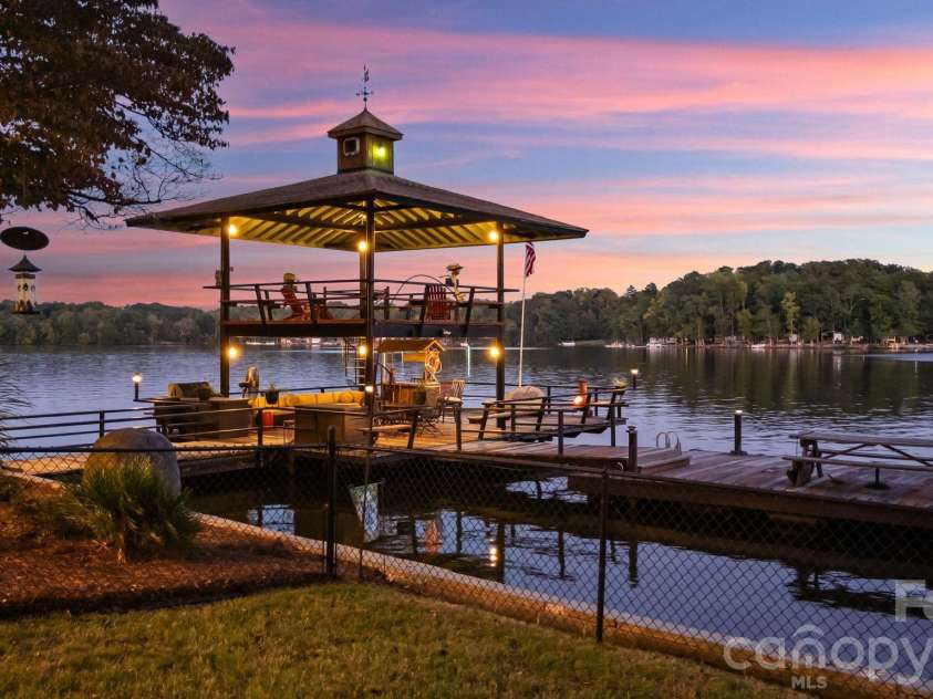 360 Tamarac Shores Drive, Salisbury, NC 28146.  MLS# CAR4301474, YatesRealty ID 4166. 