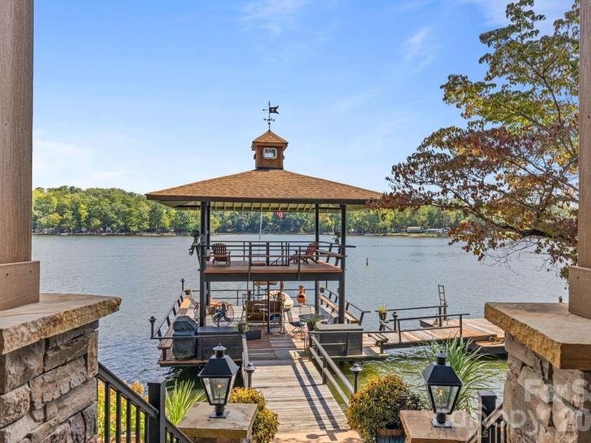 360 Tamarac Shores Drive, Salisbury, NC 28146.  MLS# CAR4301474, YatesRealty ID 4166. 