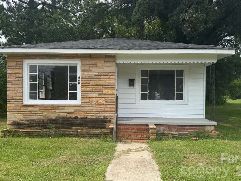 508 Shaver Street, Salisbury, NC 28144.  MLS# CAR4411202, YatesRealty ID 41660. 