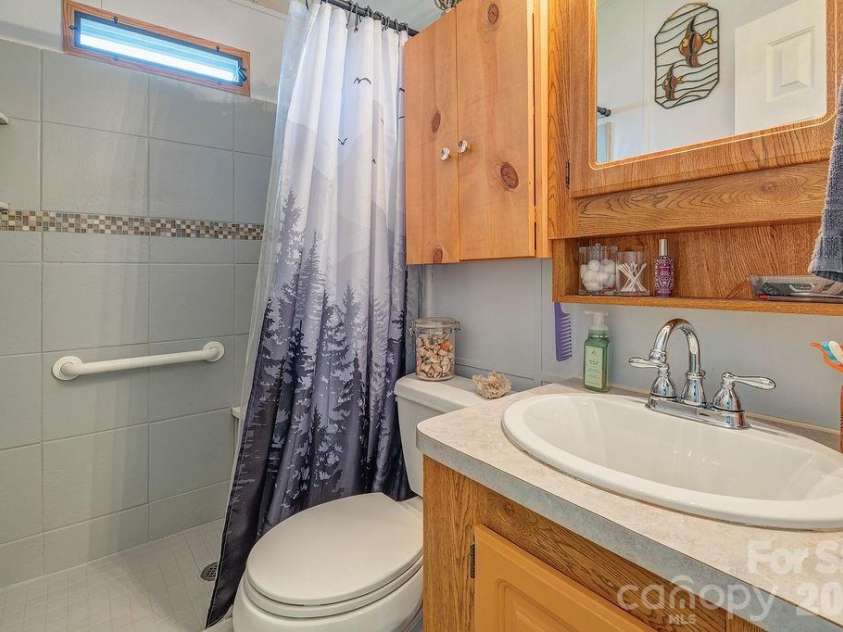 20 Strollers Lane, Waynesville, NC 28785.  MLS# CAR4408874, YatesRealty ID 41661. 