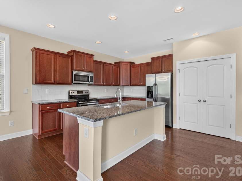 127 Johnson Manor Street, Mooresville, NC 28115.  MLS# CAR4407798, YatesRealty ID 41663. Kitchen