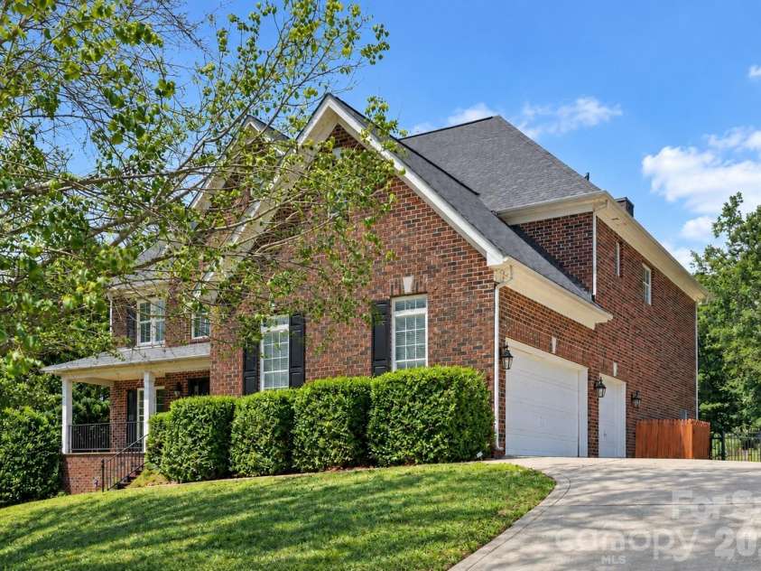 109 Pauls Lane, Mooresville, NC 28117.  MLS# CAR4410100, YatesRealty ID 41665. 