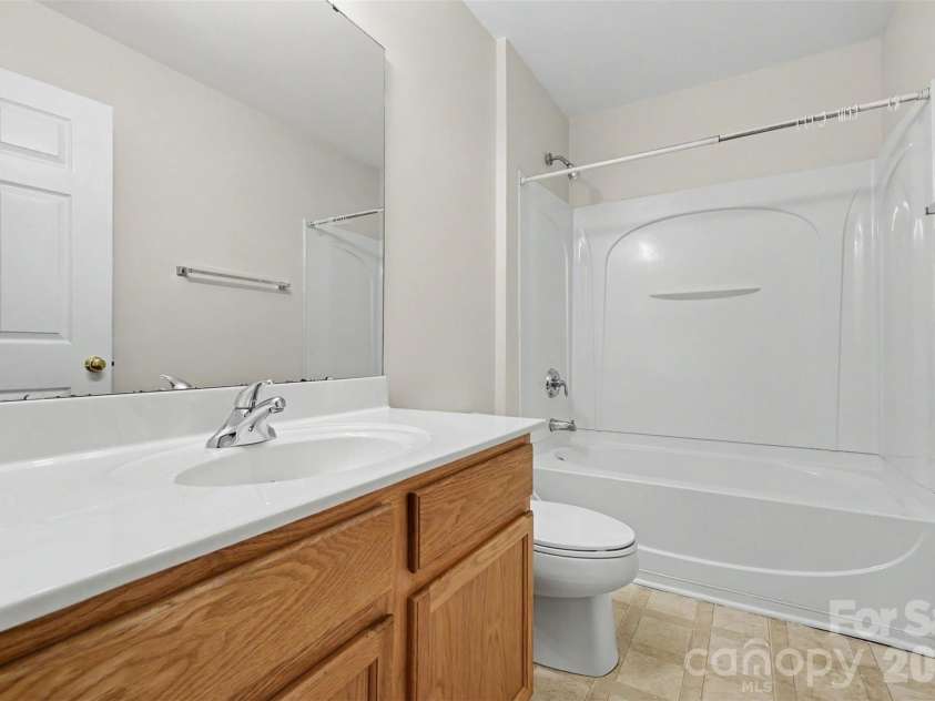 6124 Warrior Avenue, Fort Mill, SC 29707.  MLS# CAR4397314, YatesRealty ID 41666. Full Bath # 2