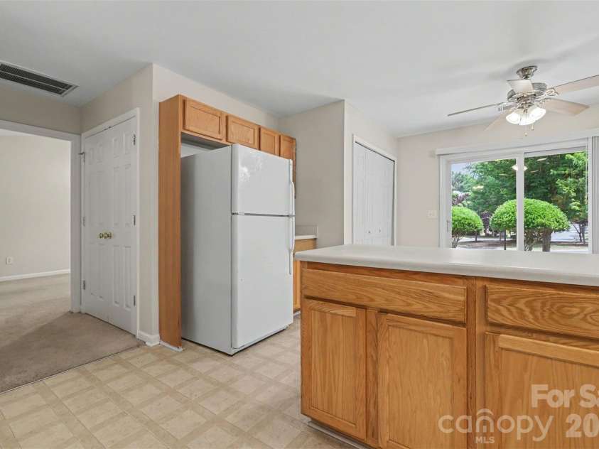 6124 Warrior Avenue, Fort Mill, SC 29707.  MLS# CAR4397314, YatesRealty ID 41666. Kitchen