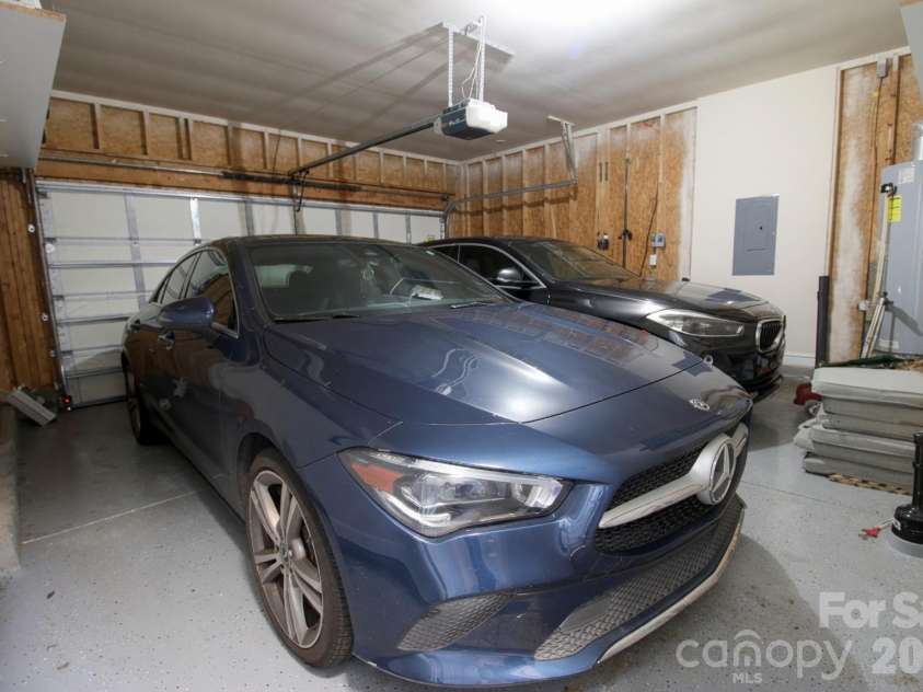 1573 Wilburn Park Lane, Charlotte, NC 28269.  MLS# CAR4407565, YatesRealty ID 41668. 2 Car garage