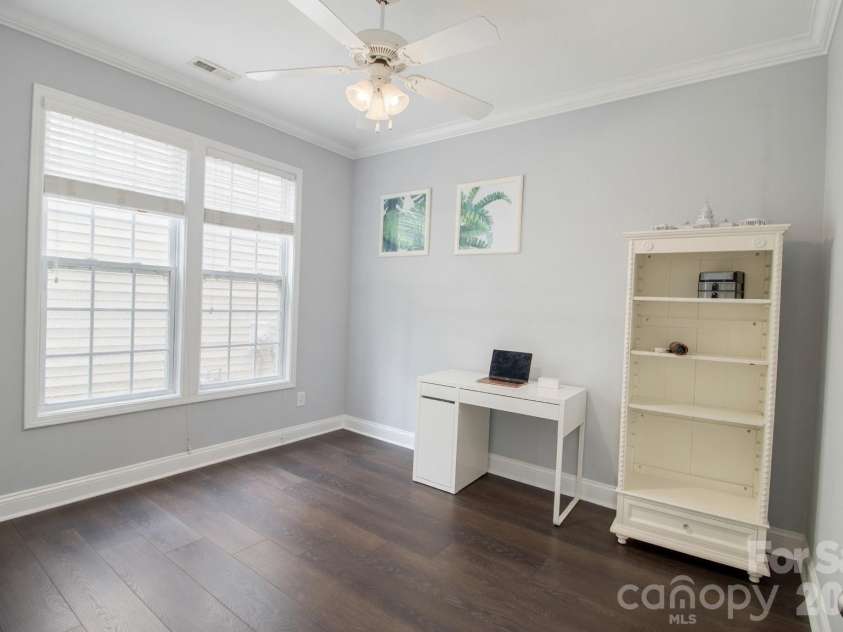 1573 Wilburn Park Lane, Charlotte, NC 28269.  MLS# CAR4407565, YatesRealty ID 41668. Bonus room