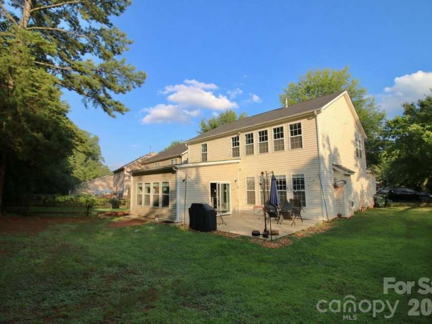 1573 Wilburn Park Lane, Charlotte, NC 28269.  MLS# CAR4407565, YatesRealty ID 41668. Exterior Back