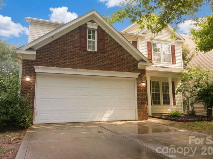 1573 Wilburn Park Lane, Charlotte, NC 28269.  MLS# CAR4407565, YatesRealty ID 41668. Exterior front.