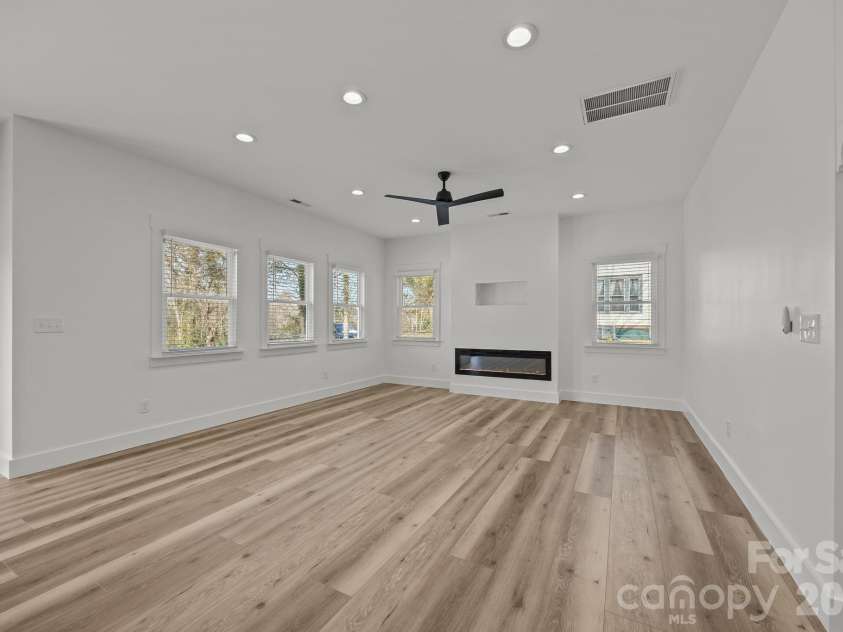 1008 Main Street, Salisbury, NC 28144.  MLS# CAR4344951, YatesRealty ID 4167. 