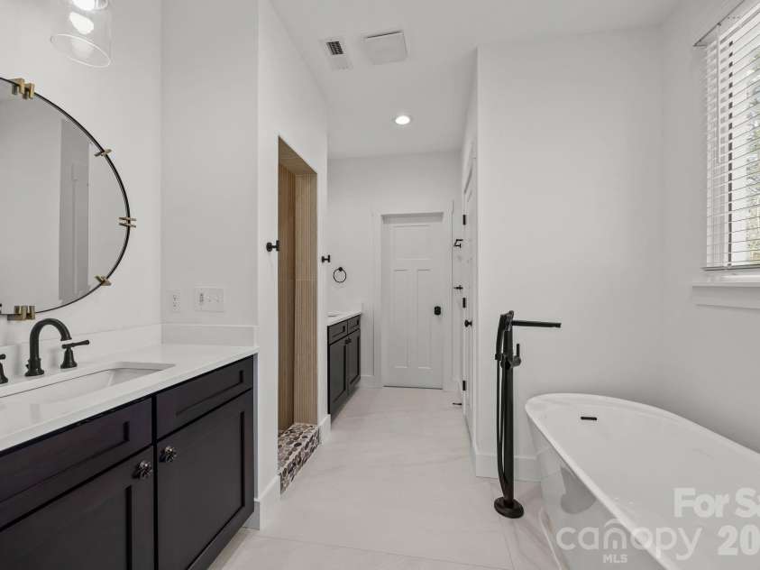 1008 Main Street, Salisbury, NC 28144.  MLS# CAR4344951, YatesRealty ID 4167. 