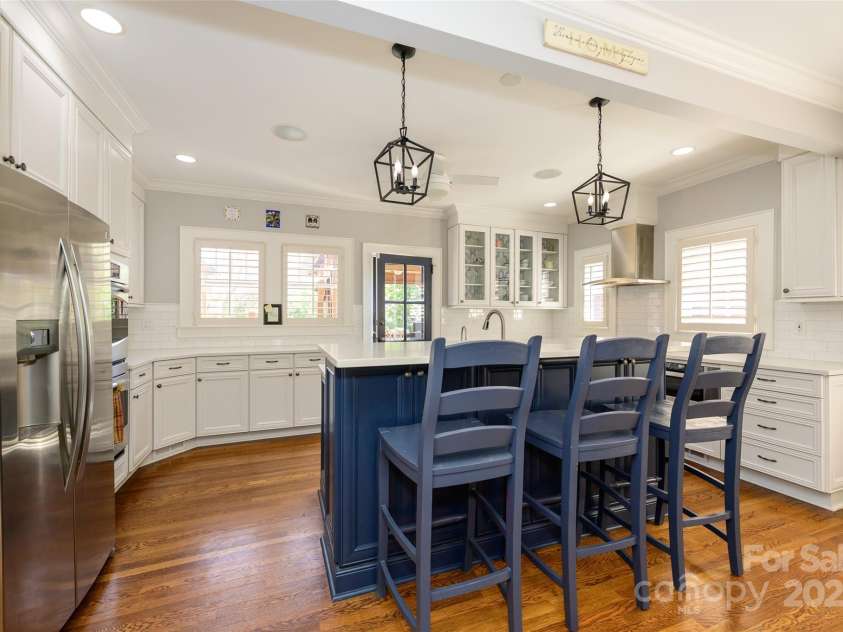 139 Laurel Avenue, Charlotte, NC 28207.  MLS# CAR4241687, YatesRealty ID 4167. 