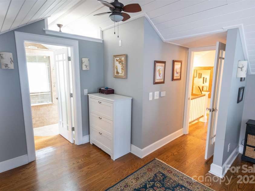 139 Laurel Avenue, Charlotte, NC 28207.  MLS# CAR4241687, YatesRealty ID 4167. 