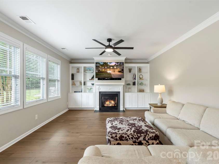 10019 Elizabeth Crest Lane, Charlotte, NC 28277.  MLS# CAR4377153, YatesRealty ID 41671. 