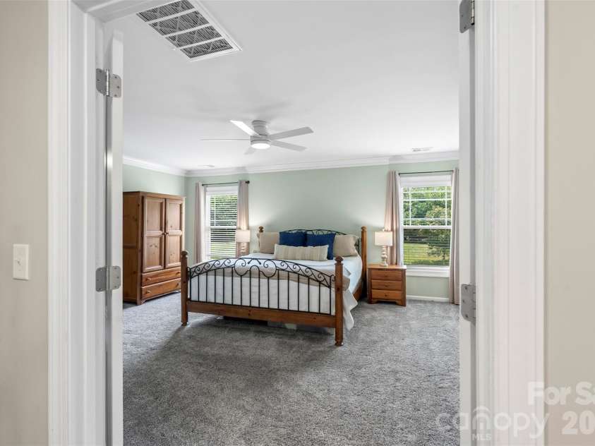 10019 Elizabeth Crest Lane, Charlotte, NC 28277.  MLS# CAR4377153, YatesRealty ID 41671. 