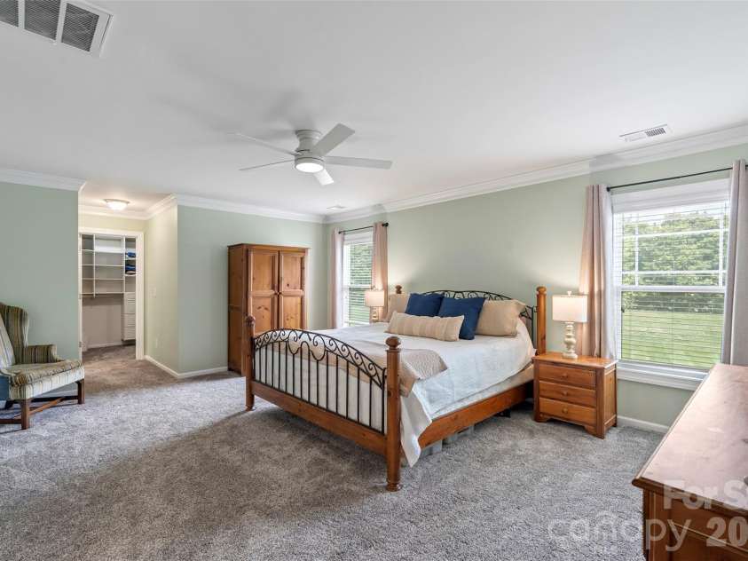 10019 Elizabeth Crest Lane, Charlotte, NC 28277.  MLS# CAR4377153, YatesRealty ID 41671. 