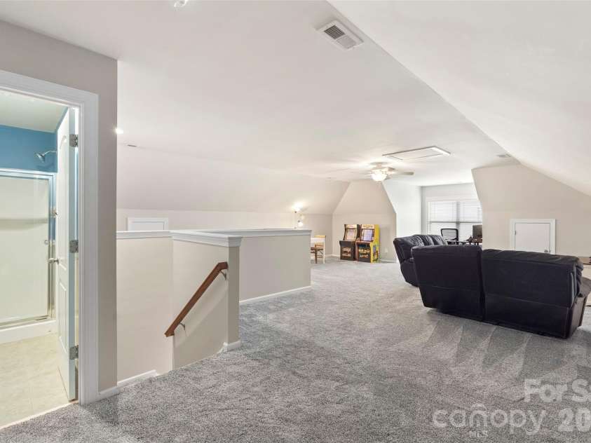 10019 Elizabeth Crest Lane, Charlotte, NC 28277.  MLS# CAR4377153, YatesRealty ID 41671. 
