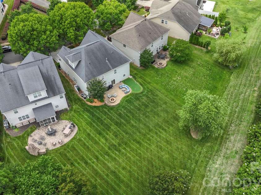 10019 Elizabeth Crest Lane, Charlotte, NC 28277.  MLS# CAR4377153, YatesRealty ID 41671. 