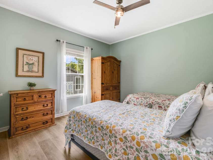 21 Old Pinner Place, Arden, NC 28704.  MLS# CAR4407827, YatesRealty ID 41672. Guest Bedroom 1